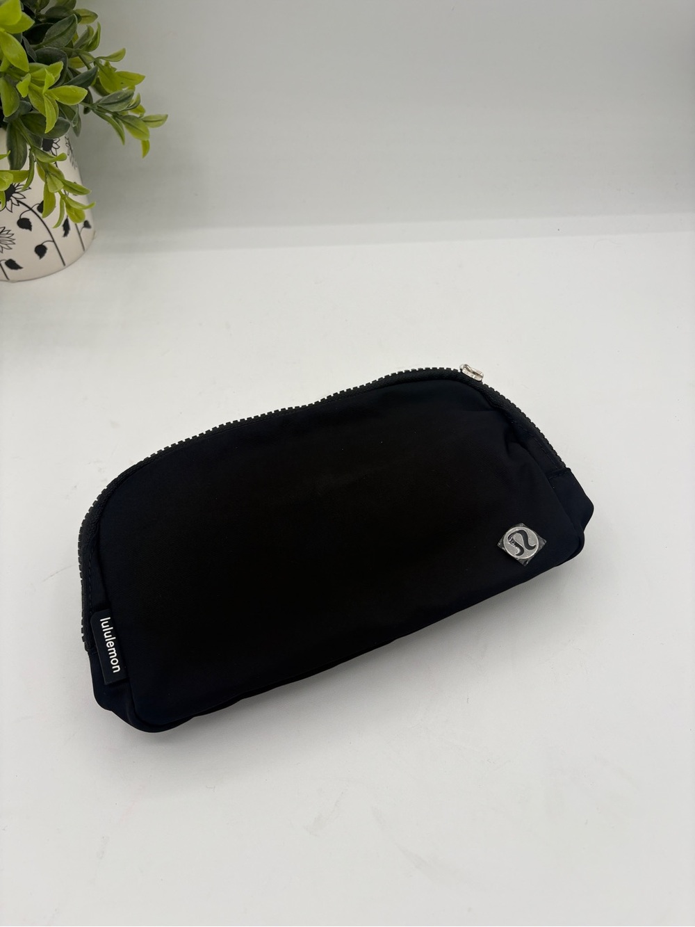 lululemon athletica Black Crossbody!